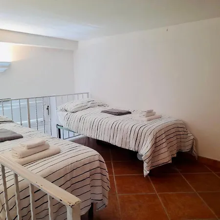Villa Alessandro - *